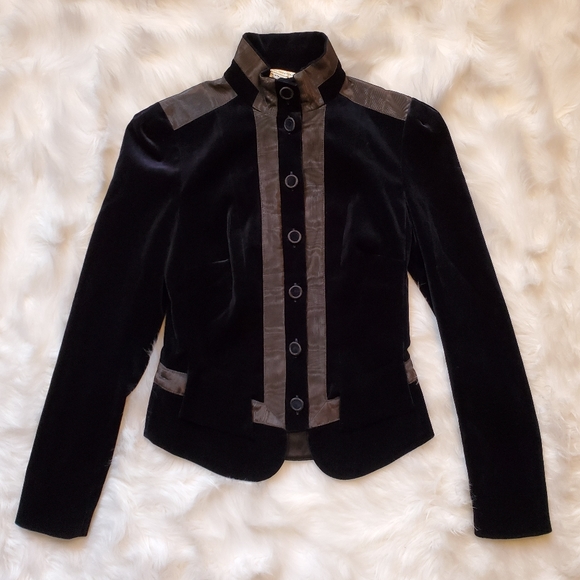 Diane Von Furstenberg Jackets & Blazers - Diane Von Furstenberg Velvet Blazer